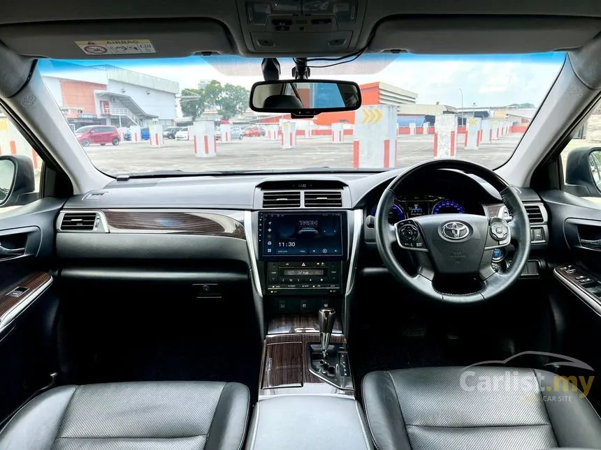 2015 Toyota Camry Hybrid Sedan