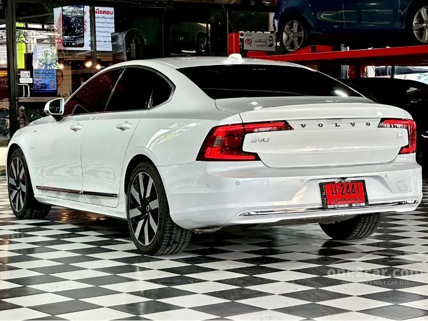 2026 Volvo S90 Recharge Ultimate T8 Bright Sedan