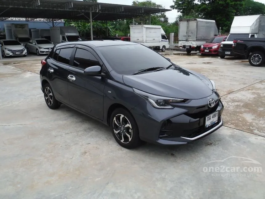 2025 Toyota YARIS Sport Hatchback