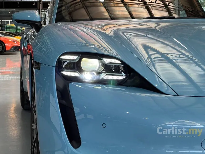 2020 Porsche Taycan Turbo Sedan