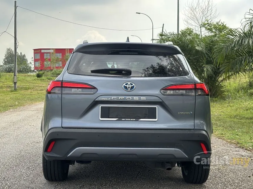2022 Toyota Corolla Cross Hybrid SUV