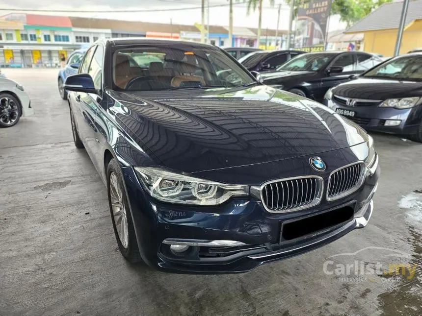 2016 BMW 318i Luxury Sedan