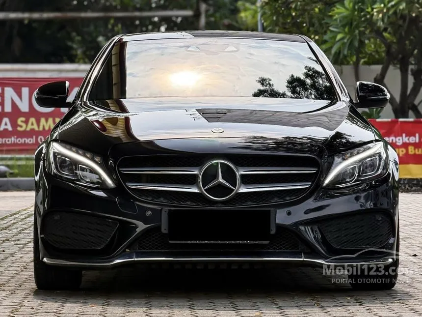 2018 Mercedes-Benz C300 AMG Line Sedan