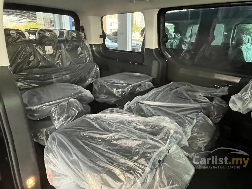2025 Hyundai Staria Style (10-seater) MPV
