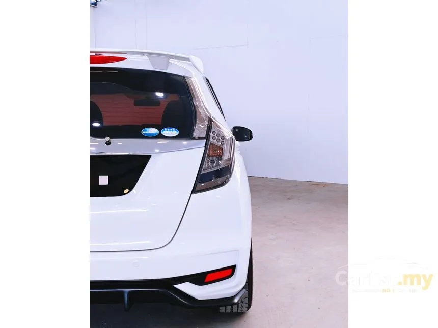 2015 Honda Jazz V Hatchback