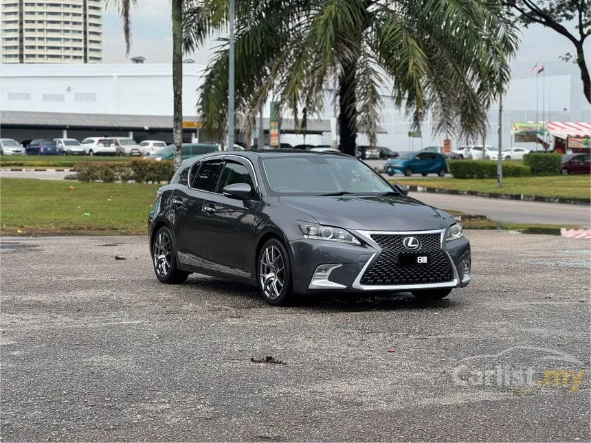 2012 Lexus CT 200h Luxury Hatchback