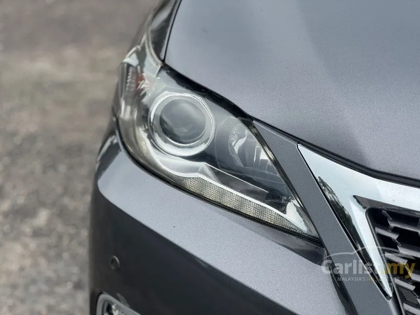 2012 Lexus CT 200h Luxury Hatchback