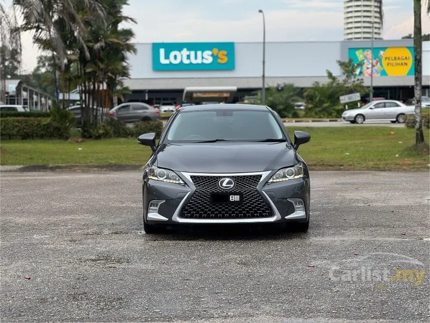 2012 Lexus CT 200h Luxury Hatchback