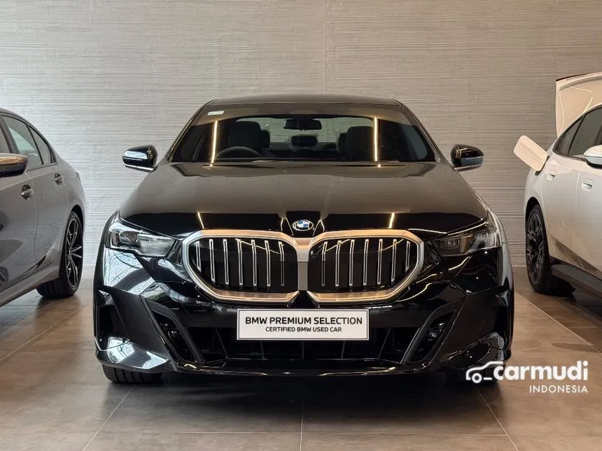 2025 BMW 520i M Sport Sedan