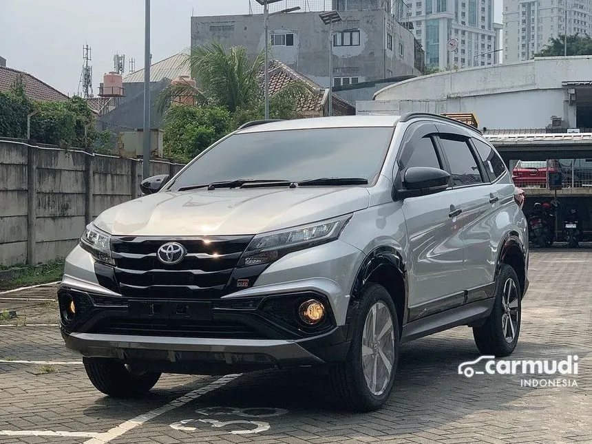 Jual Mobil Toyota Rush 2024 S GR Sport 1.5 di DKI Jakarta Automatic SUV Silver Rp 250.000.000