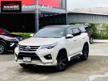 2017 Toyota Fortuner 2.8 (ปี 15-18) TRD Sportivo SUV AT