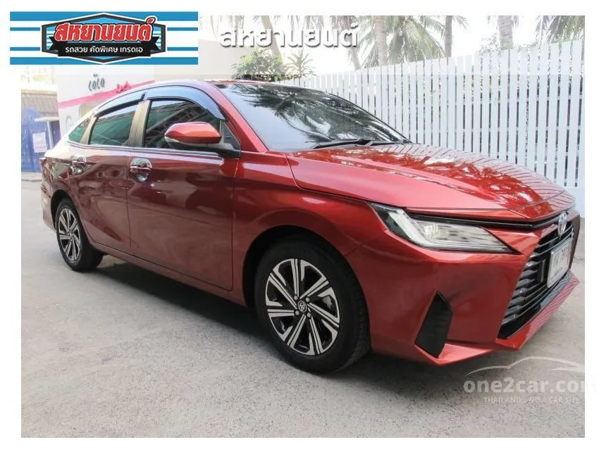 2024 Toyota Yaris Ativ Premium Sedan