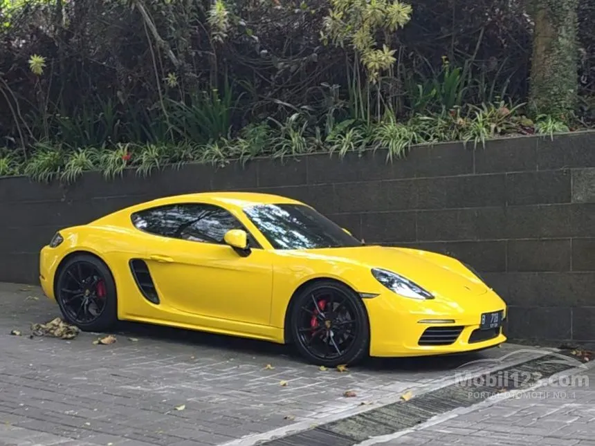2017 Porsche 718 Cayman S Coupe