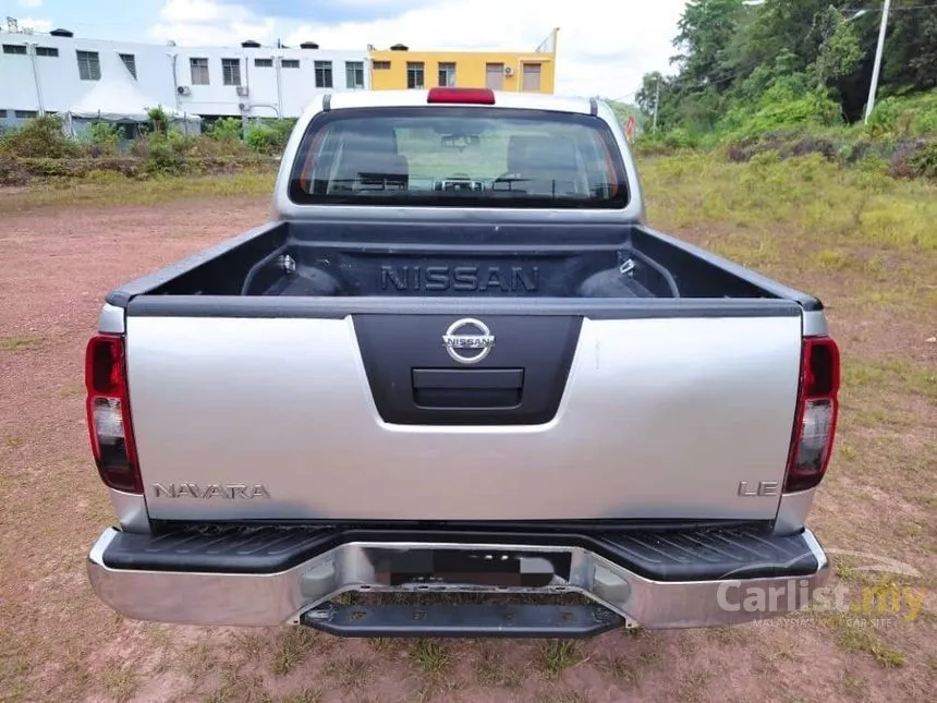 2011 Nissan Navara Pickup Truck