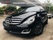 MERCEDES BENZ R350L AMG 2010,CRYSTAL BLACK IN COLOUR,2 DVD PLAYERS,SUN MOON ROOF,AMG SPORT RIMS,ONE DATO OWNER