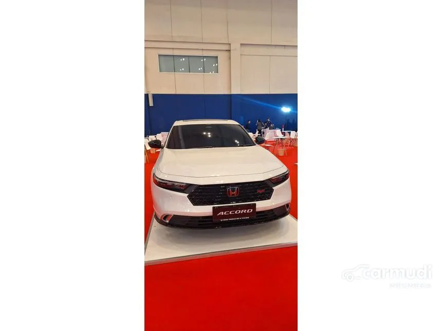 Jual Mobil Honda Accord 2024 RS e:HEV 2.0 di Banten Automatic Sedan Putih Rp 9.959.900.000