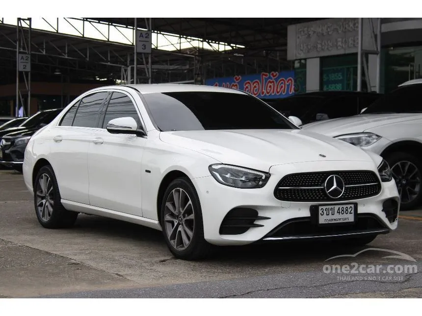 2022 Mercedes-Benz E300 e Avantgarde Sedan