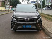 2017 Toyota Voxy 2.0 AT