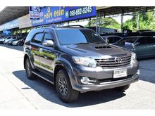 2014 Toyota Fortuner 2.5 (ปี 12-15) V SUV