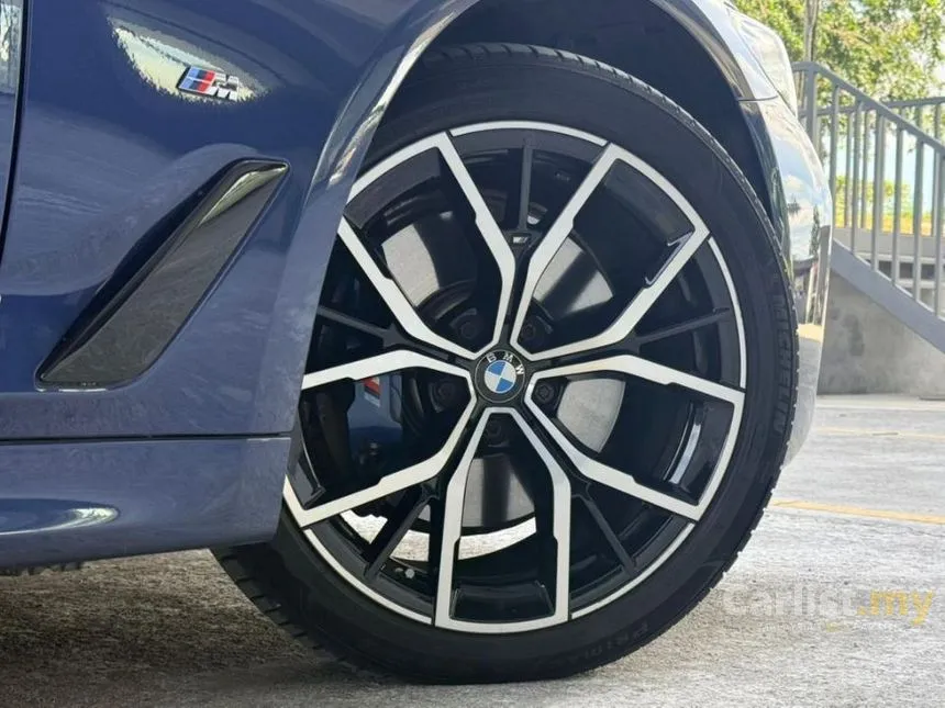 2022 BMW 530e M Sport Sedan