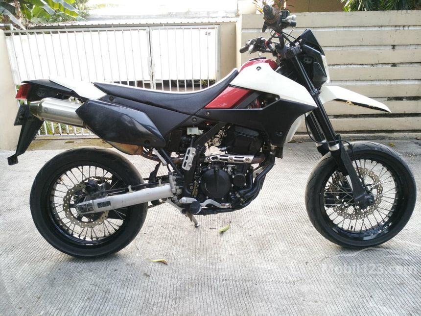 Jual Motor Kawasaki D Tracker X 11 0 2 Di Dki Jakarta Manual Others Putih Rp 29 500 000 Mobil123 Com