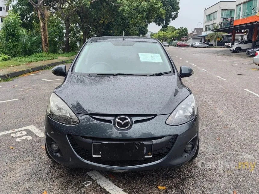 2012 Mazda 2 V Sedan