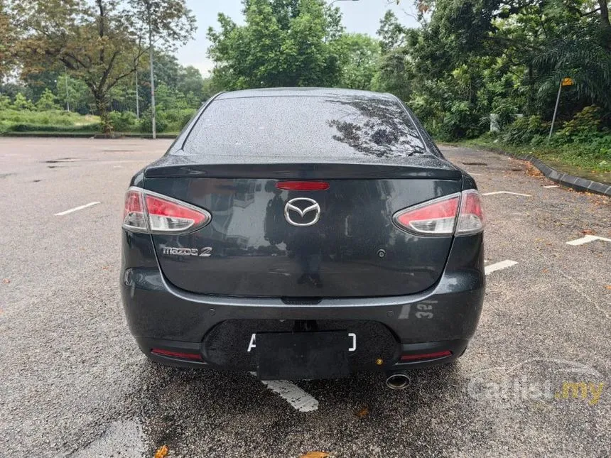2012 Mazda 2 V Sedan