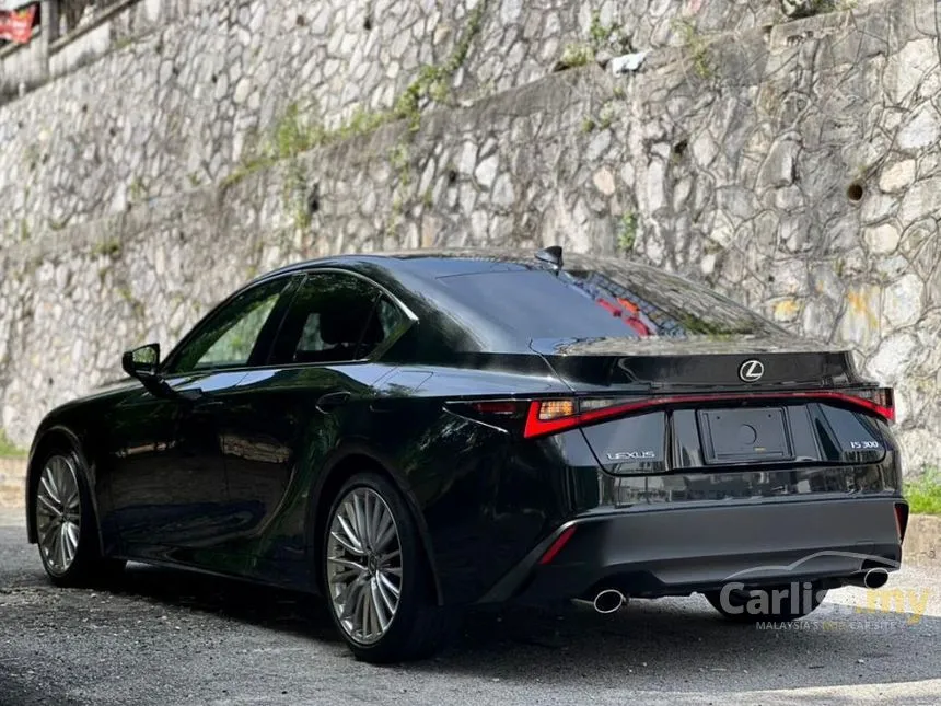 2022 Lexus IS 300 F Sport Sedan