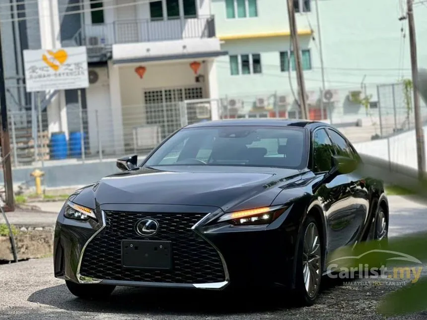 2022 Lexus IS 300 F Sport Sedan