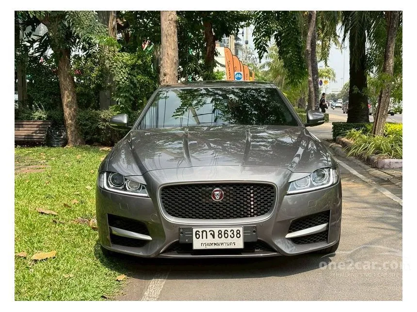 2017 Jaguar XF 25t R-Sport Sedan