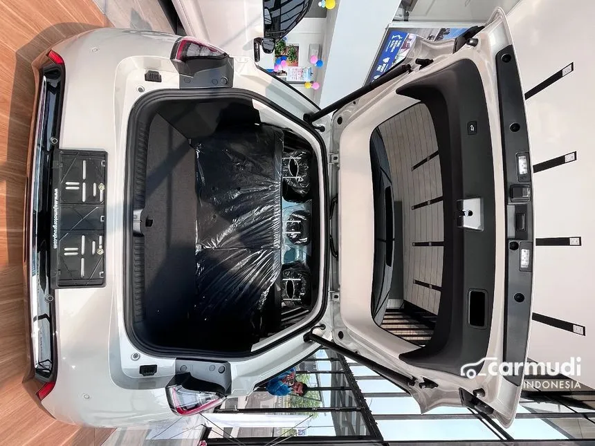 2024 Wuling Cloud EV Hatchback