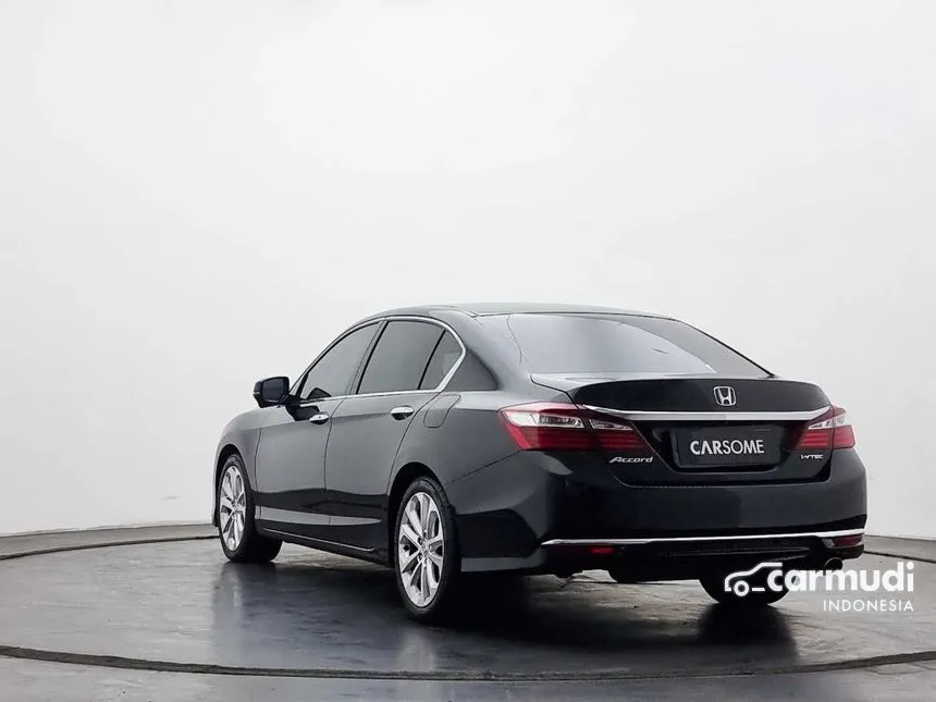 2018 Honda Accord VTi-L Sedan
