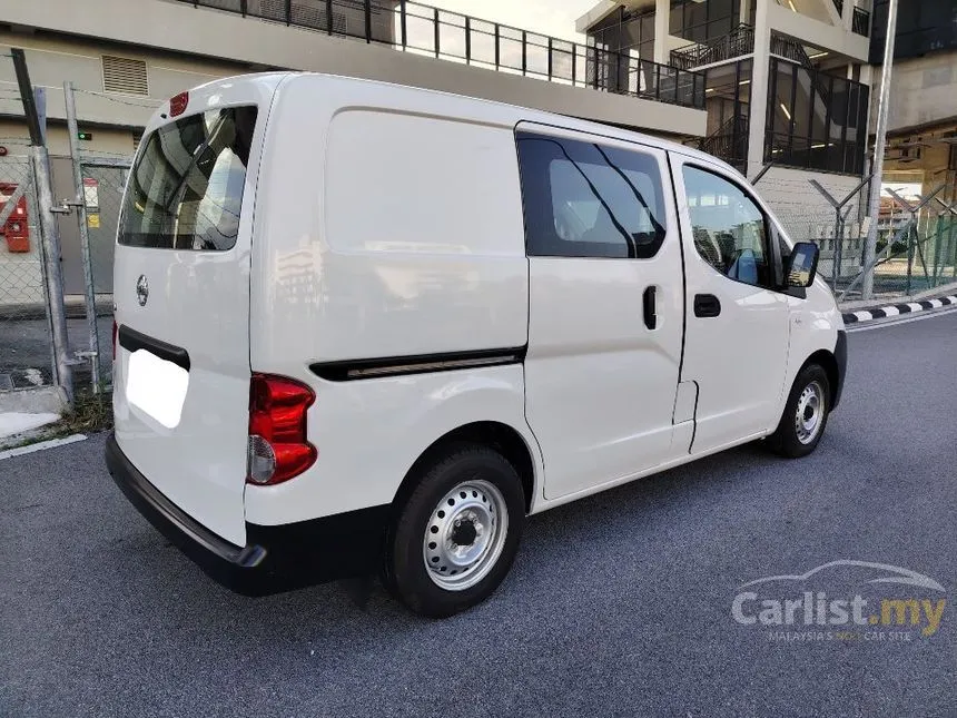 2017 Nissan NV200 Semi Panel Van