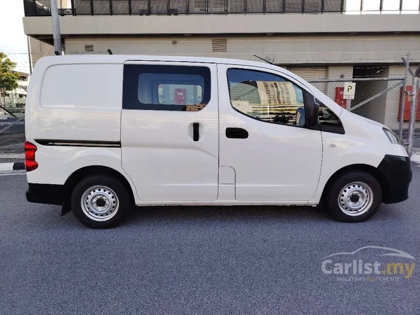 2017 Nissan NV200 Semi Panel Van