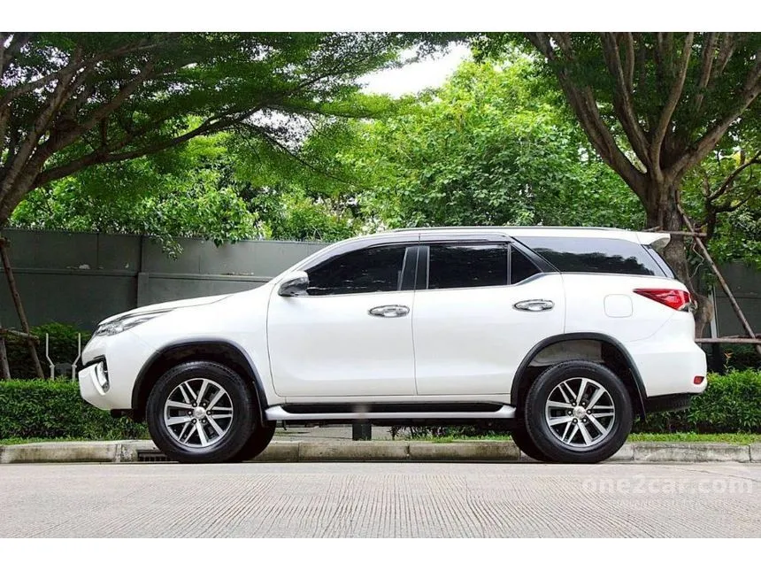 2019 Toyota FORTUNER V SUV
