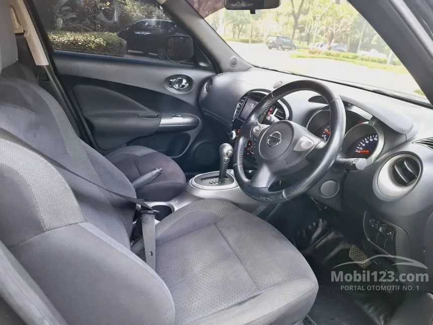 2016 Nissan Juke RX Black Interior SUV