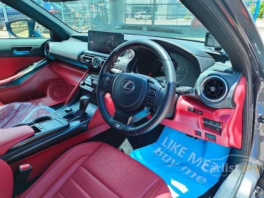 2022 Lexus IS 300 F Sport Sedan