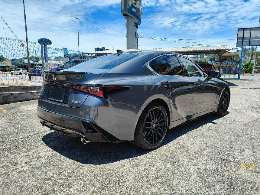 2022 Lexus IS 300 F Sport Sedan