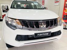 Triton 2.4 VGT GL Pickup Truck