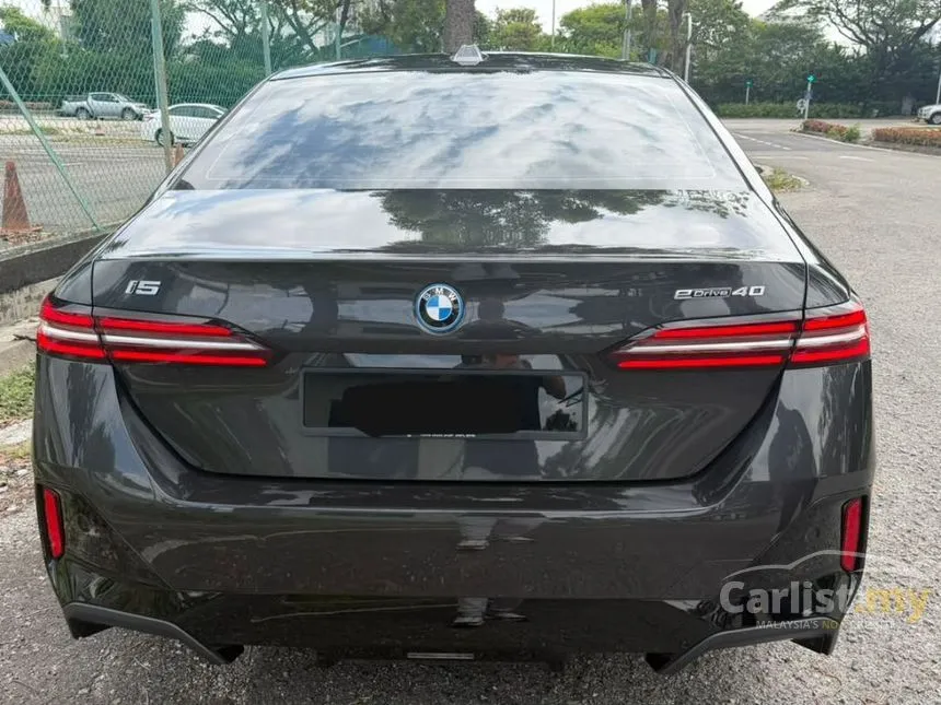 2024 BMW i5 eDrive40 M Sport Sedan