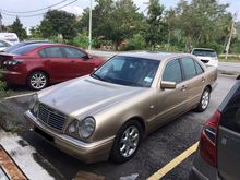 1999/2004 Mercedes-Benz E240 2.4 Elegance Sedan