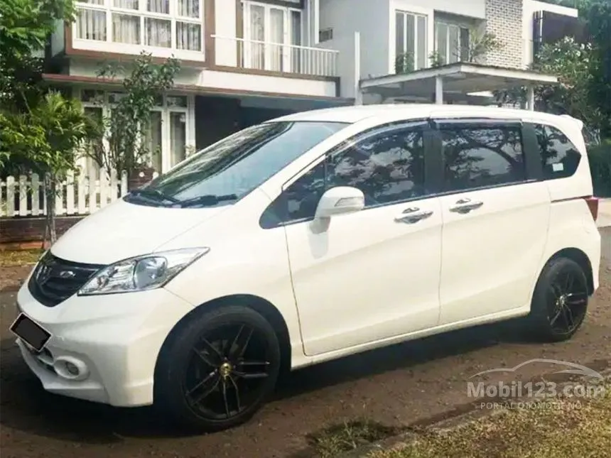 Jual Mobil Honda Freed 2013 E 1.5 di Banten Automatic MPV Putih Rp 155.000.000