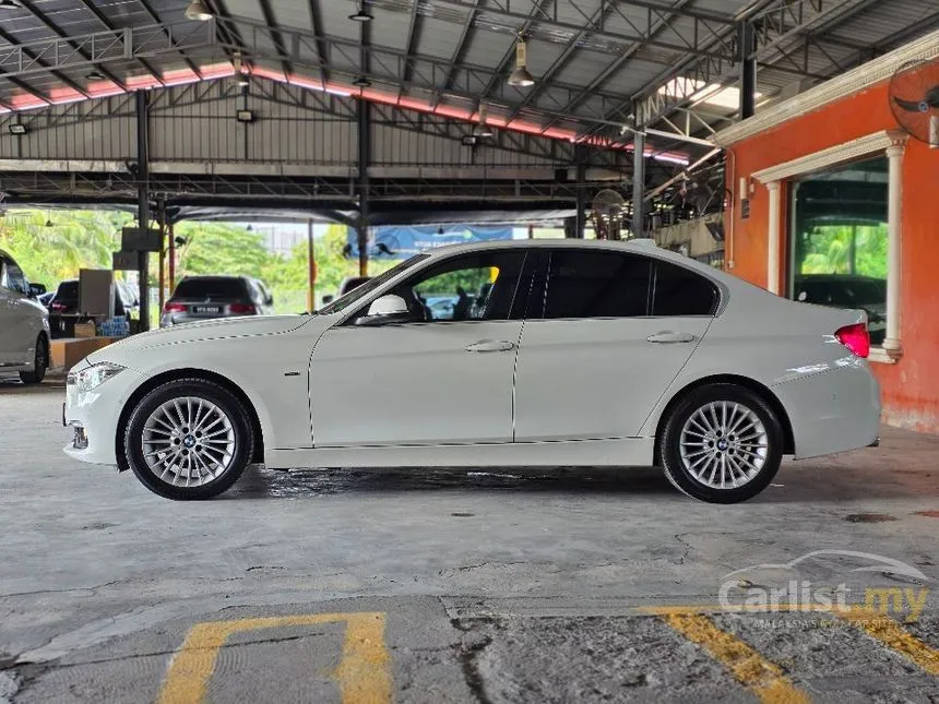 2019 BMW 318i Luxury Sedan