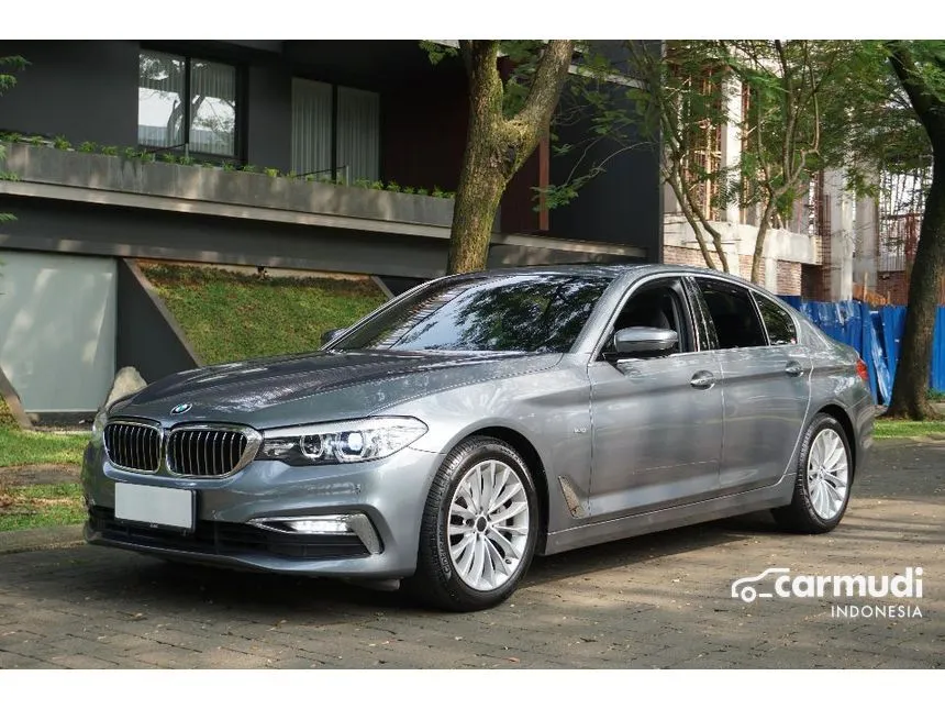 2017 BMW 530i Luxury Sedan