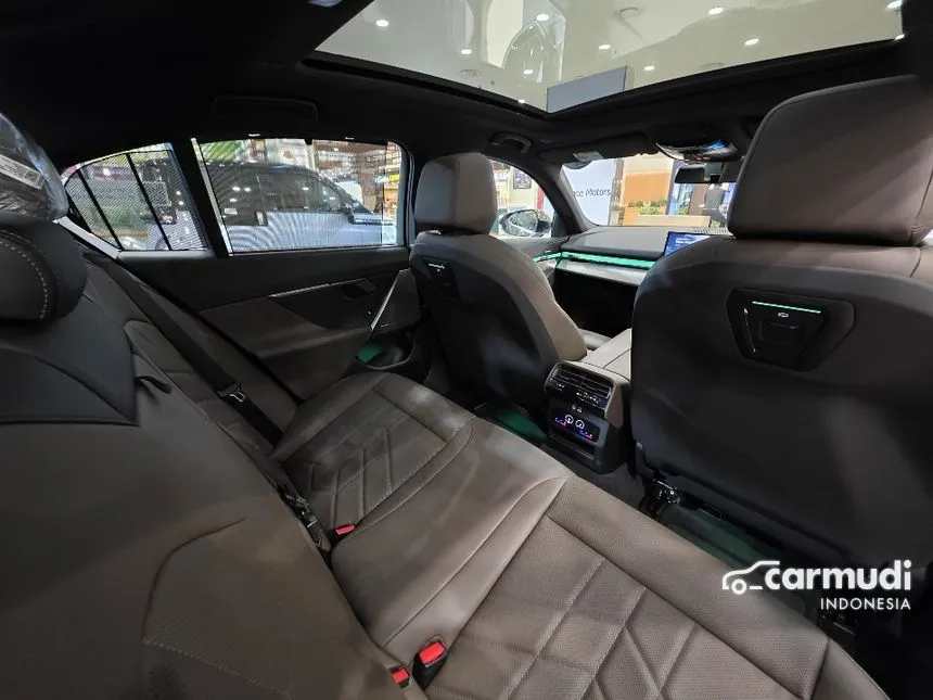 2025 BMW 520i M Sport Sedan