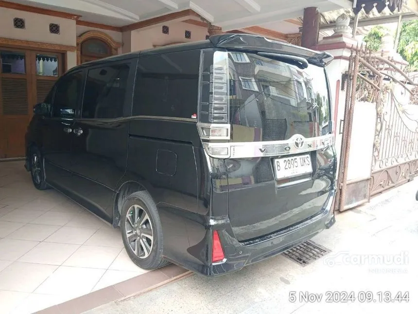 2022 Toyota Voxy Van Wagon