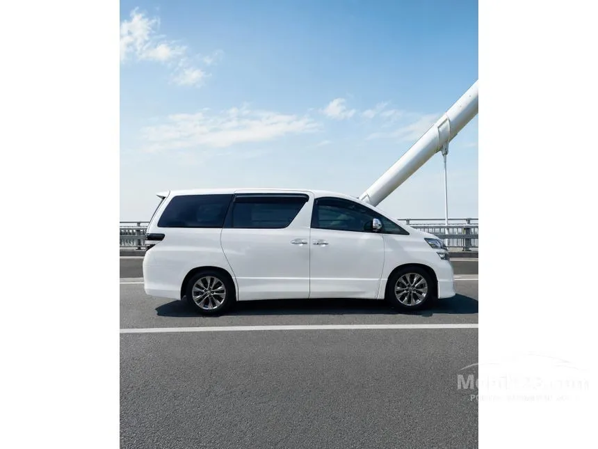 2011 Toyota Vellfire V MPV