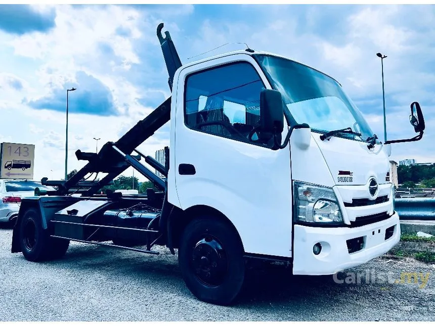 2013 Hino 300 Series WU710R-HKMML3 Lorry