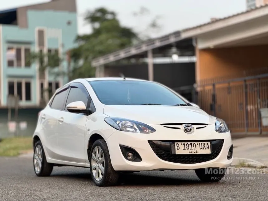 2012 Mazda 2 V Hatchback