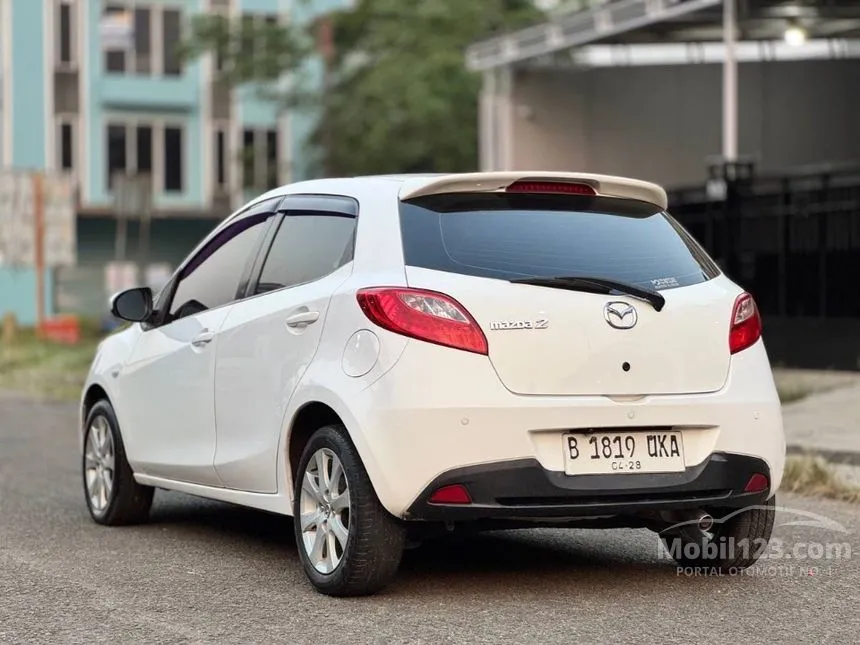 2012 Mazda 2 V Hatchback